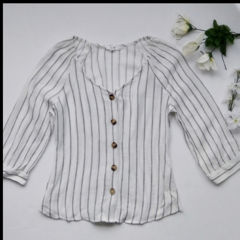 Anthropologie E&M Vanilla Buttoned Blouse